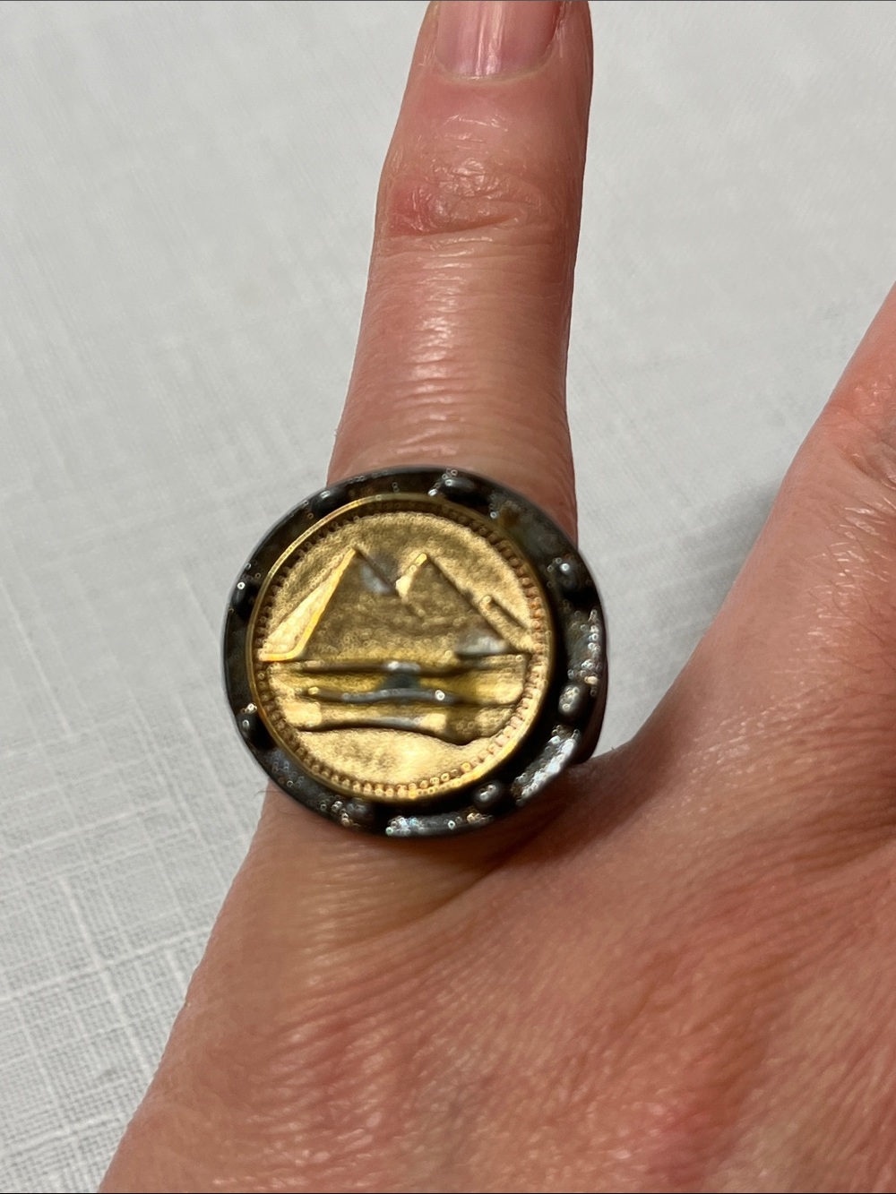 LOW LUV Double Sided Pyramid cocktail ring from Erin Wasson
Size 5.5